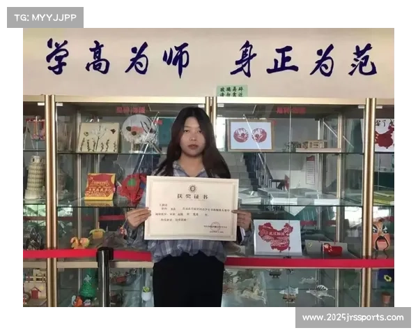 斐乐赛女子C组白色发球台4636码设计助力青少年网球成长与发展 斐乐赛女子C组白色发球台4636码设计助力青少年网球成长与发展